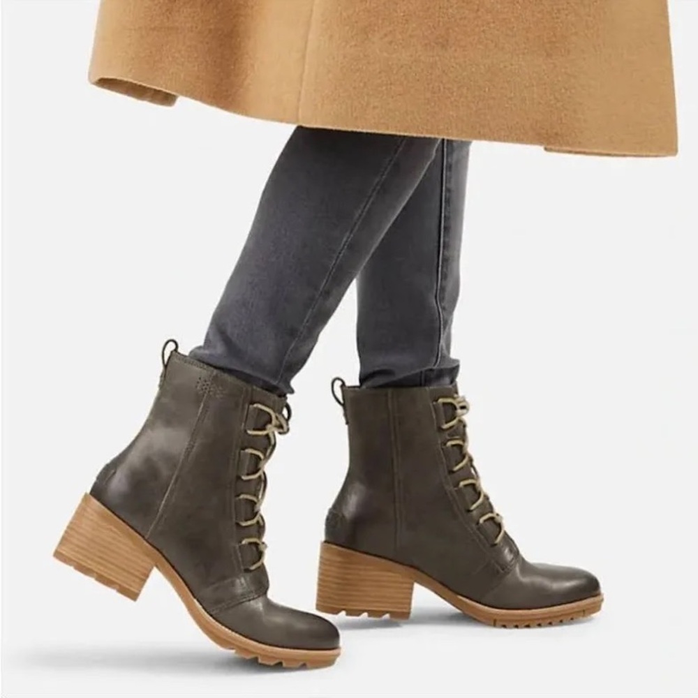Sorel Cate lace up boot